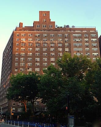 West Village — Wikipedia
